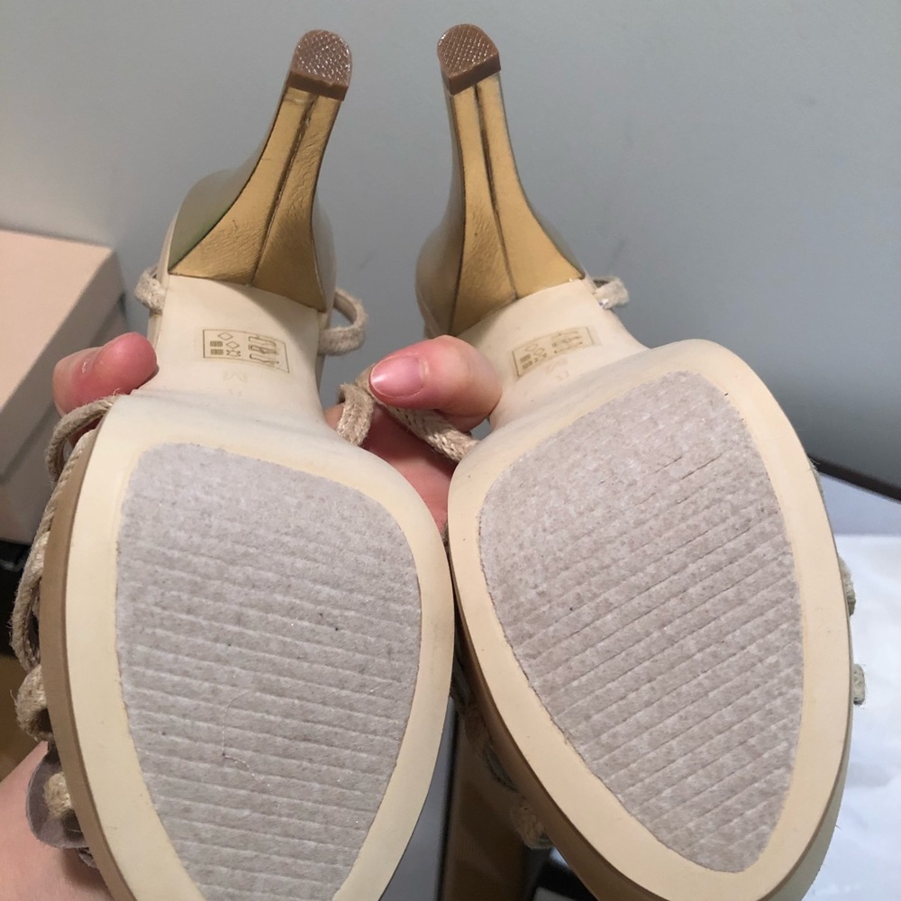 Bebe heels - Picture 3 of 3